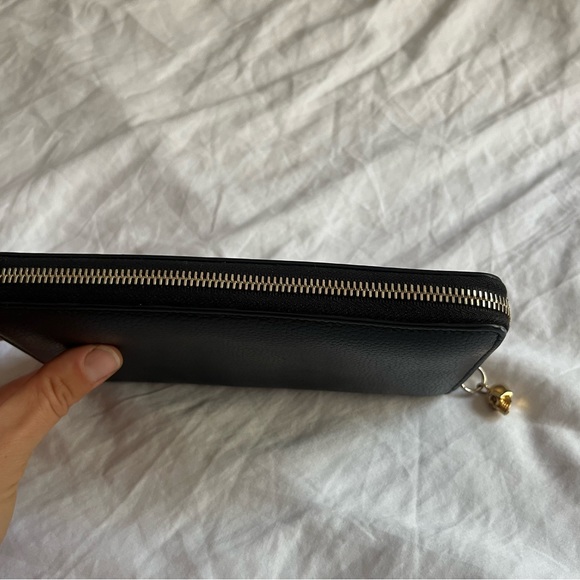 Alexander McQueen Leagher Zip Around Wallet Clutch with Golden Skull Authentic - Picture 3 of 14